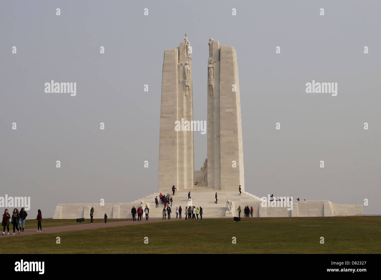Long distance view of Canadian Memorial at Vimy Ridge Stock Photo - Alamy