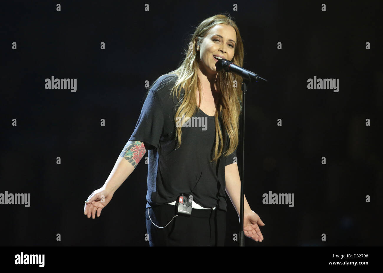 Anouk song hi-res stock photography and images - Alamy