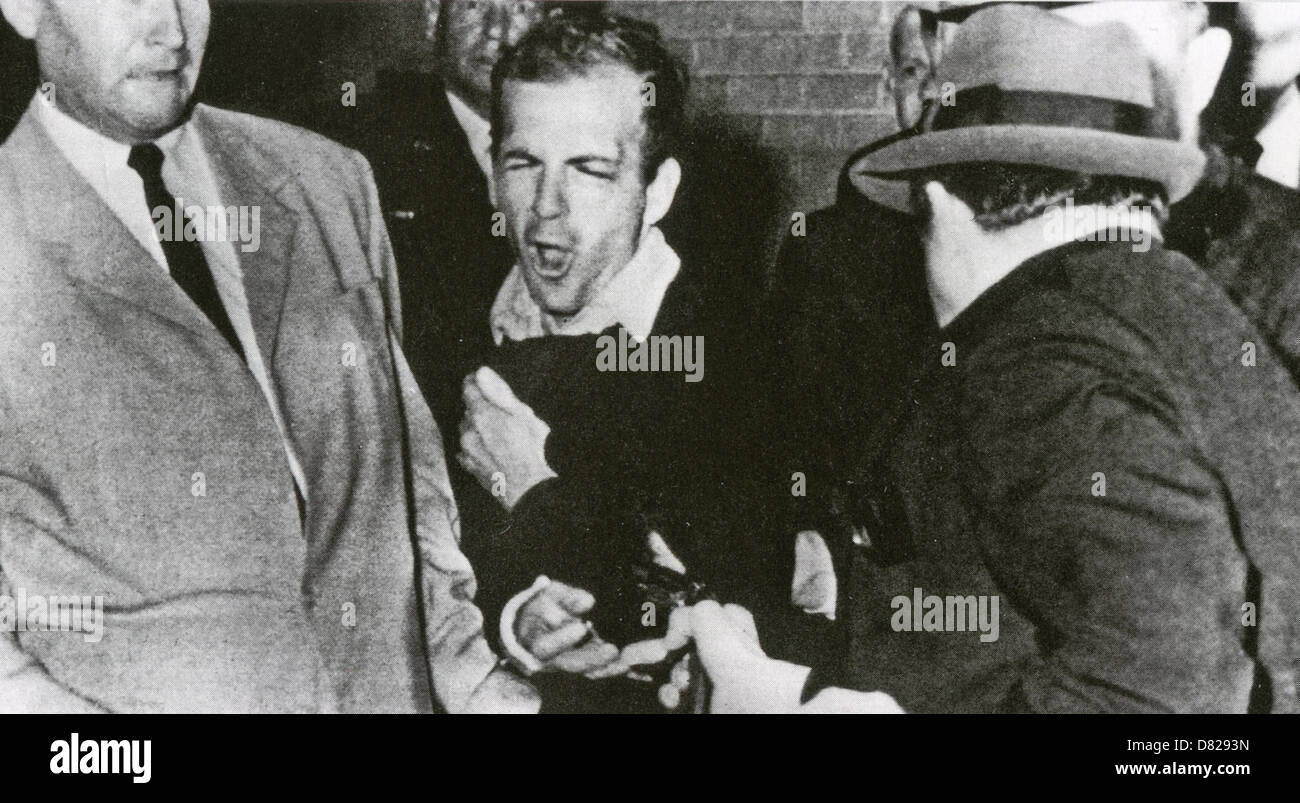 LEE HARVEY OSWALD (1939-1963) is shot by Jack Ruby in the basement of Dallas Police HQ, 24 November 1963. Stock Photo