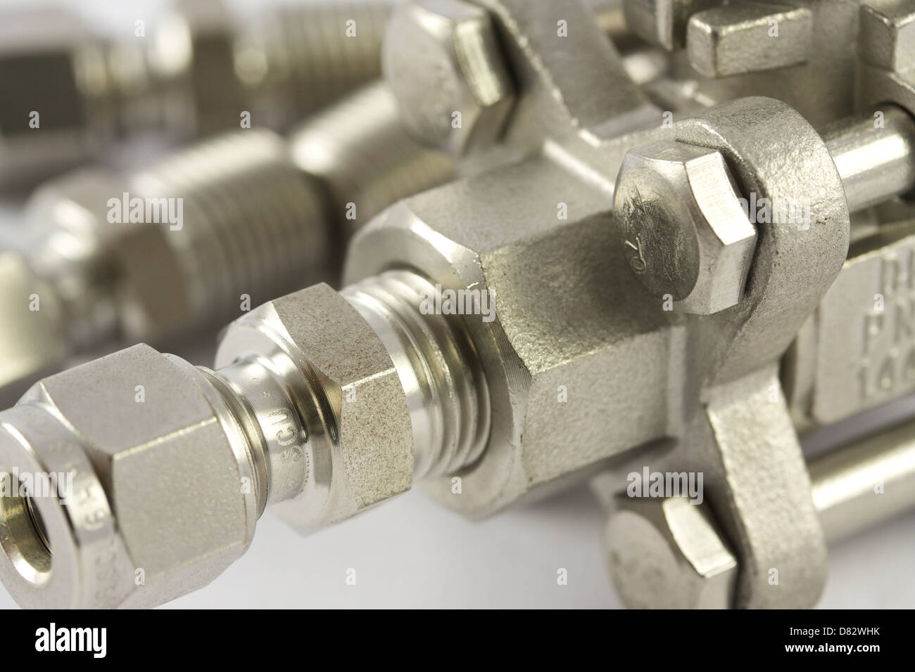 Threaded pipe fittings hires stock photography and images Alamy