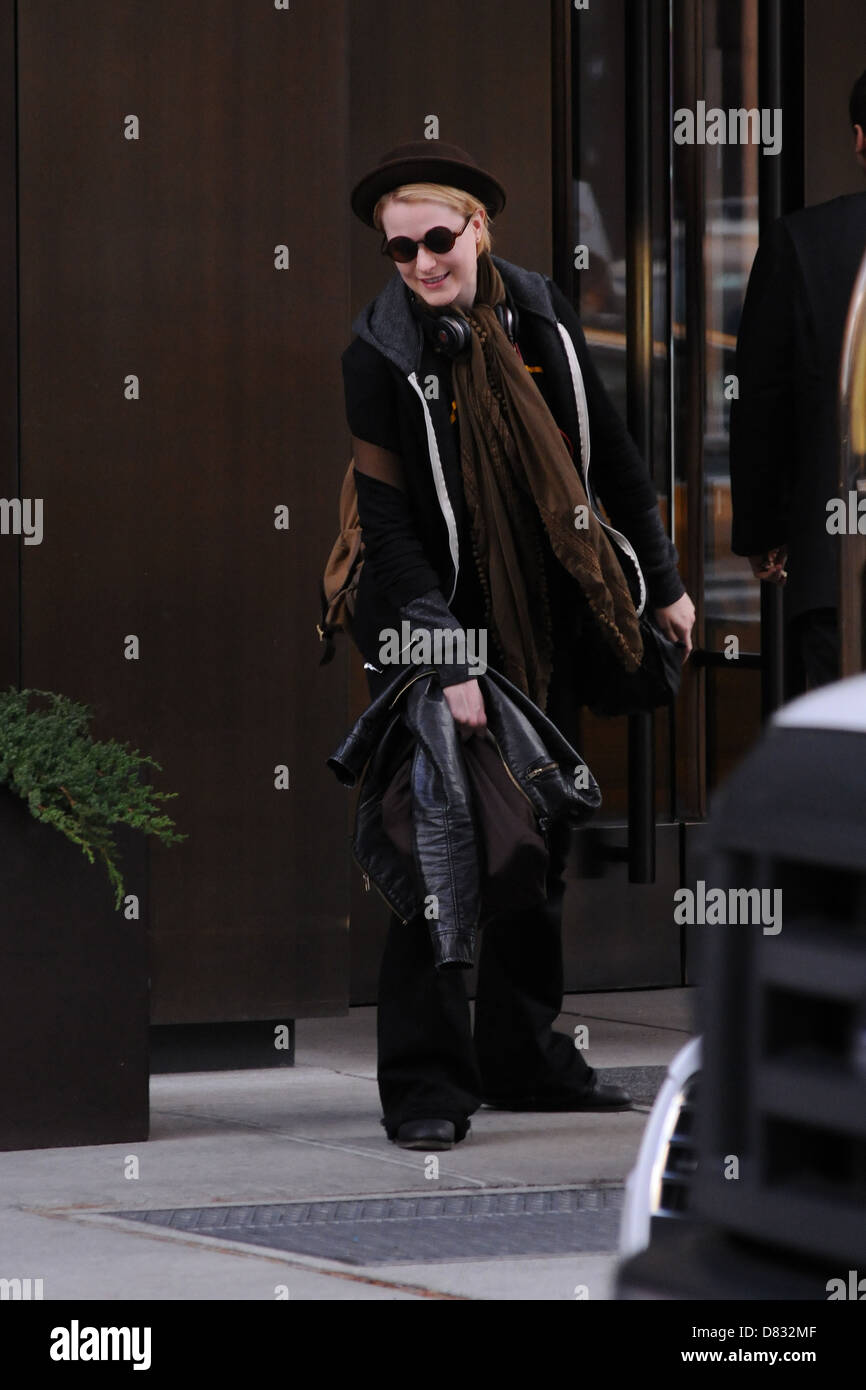 Evan Rachel Wood leaving her Manhattan Hotel New York City, USA - 25.02 ...
