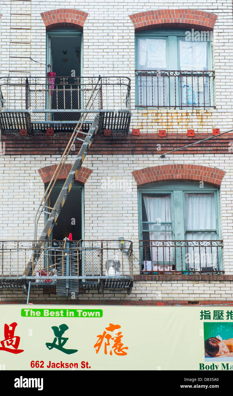 Apartment building in San Francisco's Chinatown Stock Photo Alamy