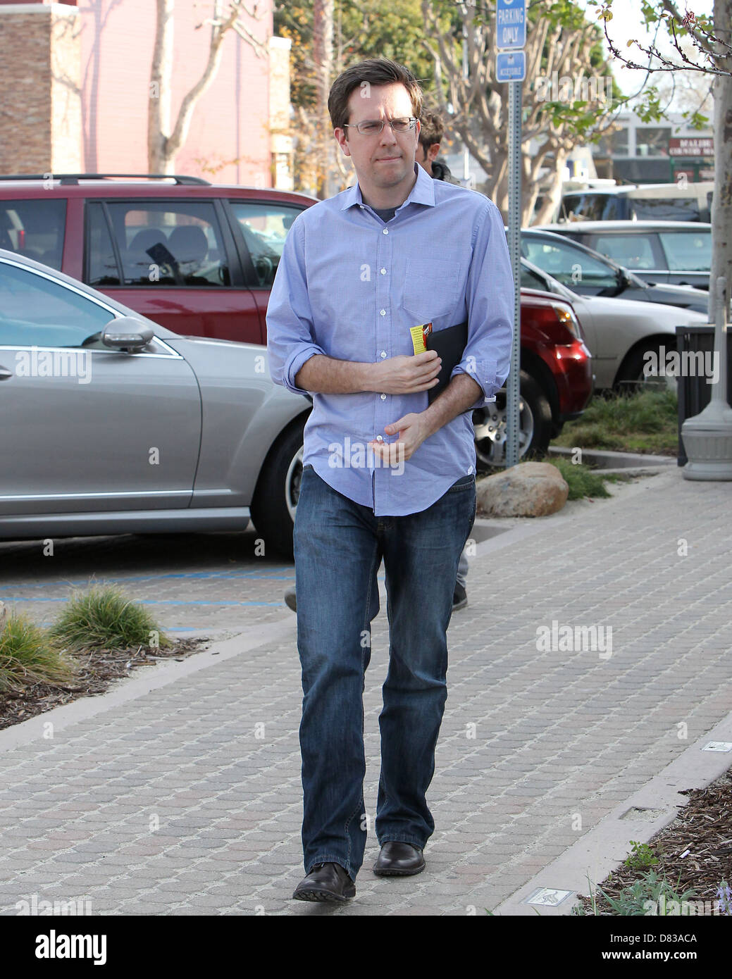 Ed Helms leaving Taverna Tony's Restaurant in Malibu. Los Angeles