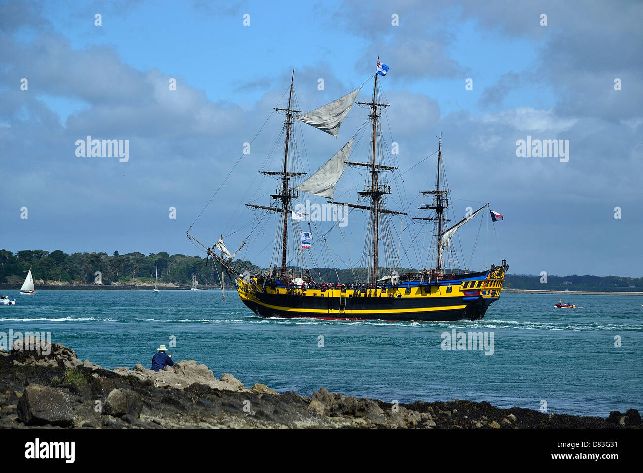 Etoile du Roy (Initial name : The Grand Turk) three-masted frigate (Home port :St Malo), here sailing in front of 'Ile Longue' . Stock Photo