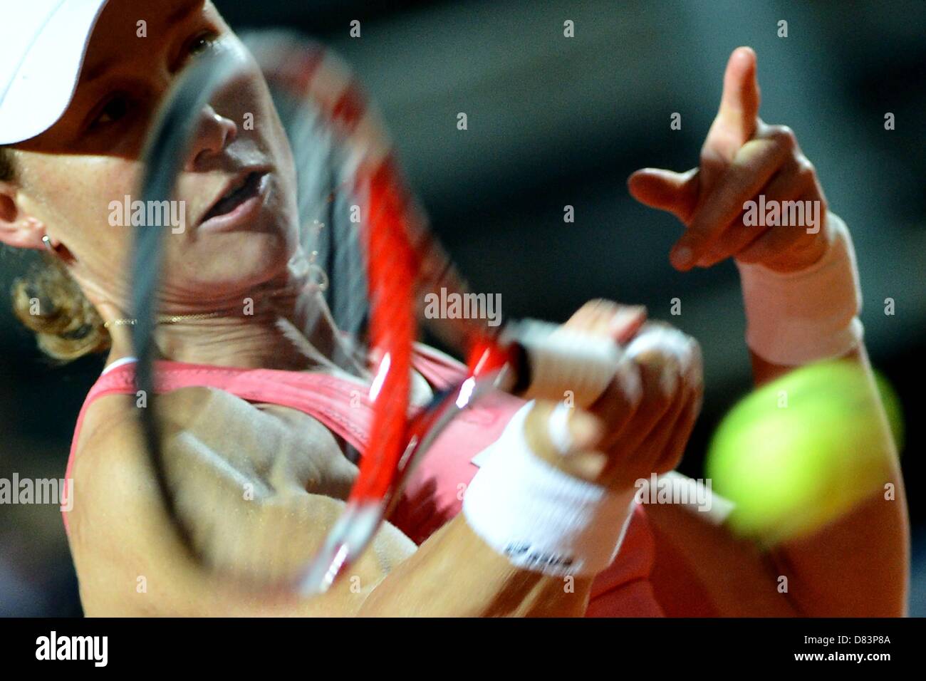 Rome, Italy. 17th May 2013. WTA Rome Masters ladies tournament Fora Italico. Samantha Stosur against Victoria Azarenka (Bel). Credit:  Action Plus Sports Images / Alamy Live News Stock Photo