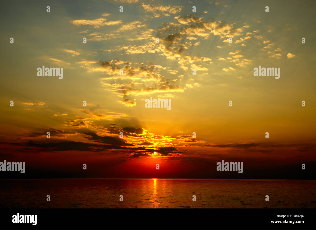 Beautiful sunset above sea nature hi-res stock photography and images ...