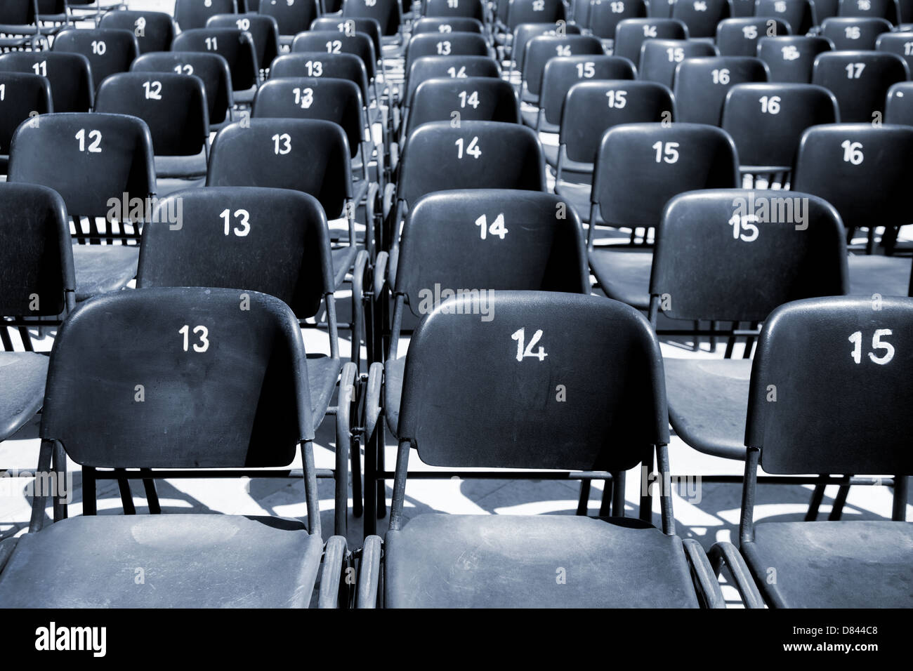 Stadium seating architecture hi-res stock photography and images - Alamy