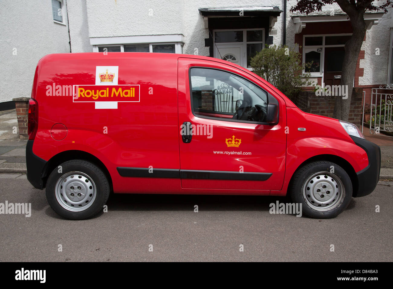 Post office van hi-res stock photography and images - Alamy
