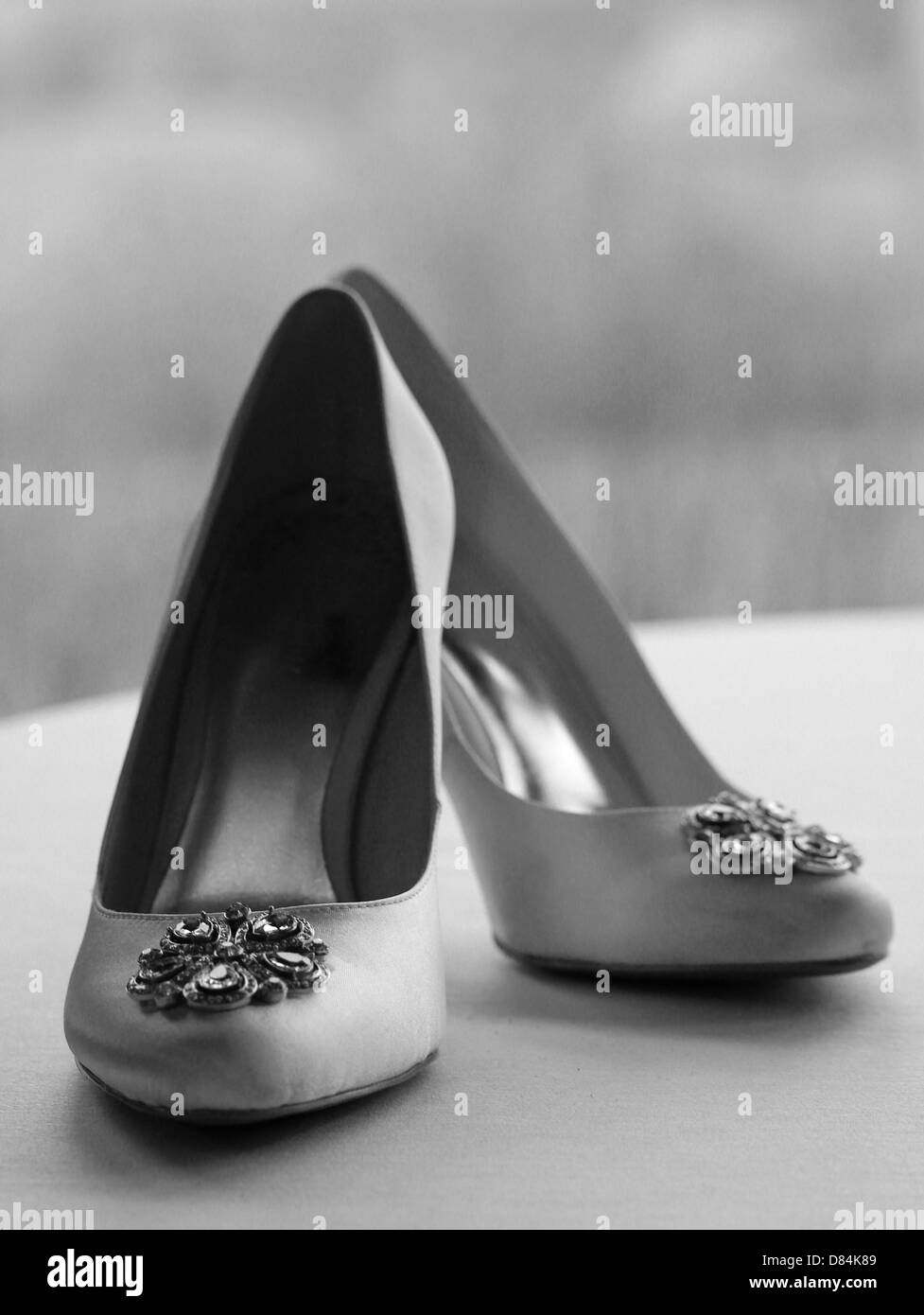 Weddings bride bridal shoes detail jeweled hi-res stock photography and ...