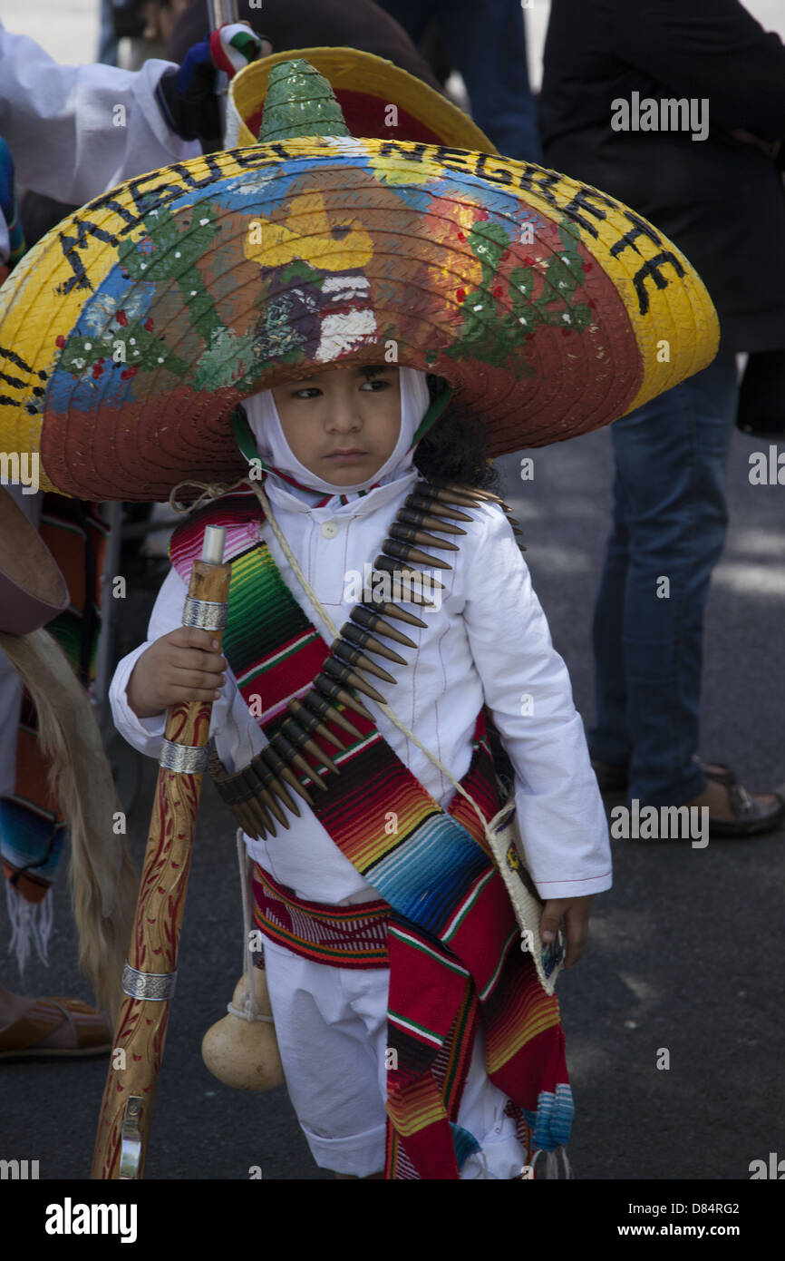 Mexican boy sombrero hi-res stock photography and images - Page 3 - Alamy