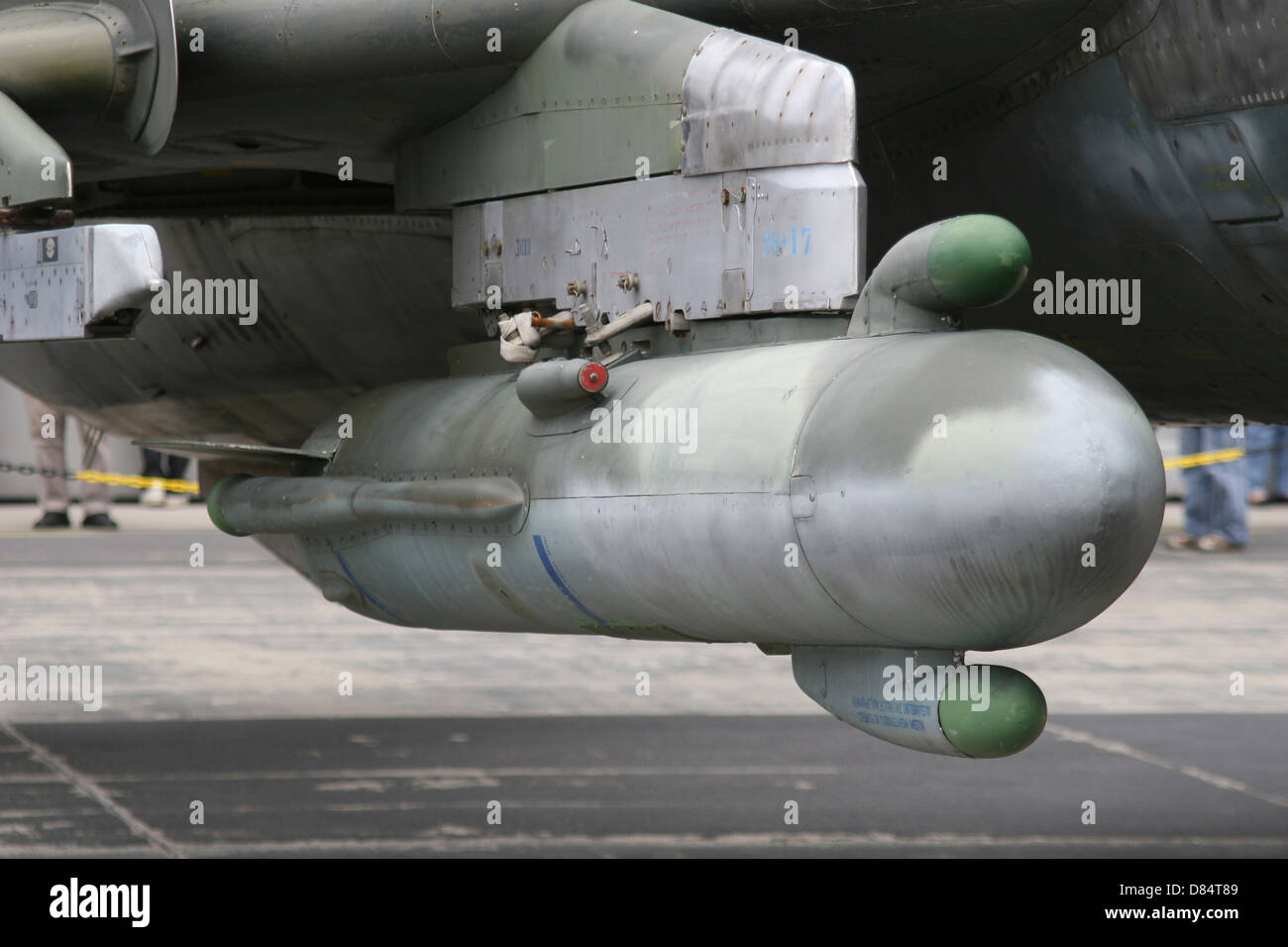 A Russian SPS-141 jamming pod mounted on a Sukhoi Su-17 Stock Photo - Alamy