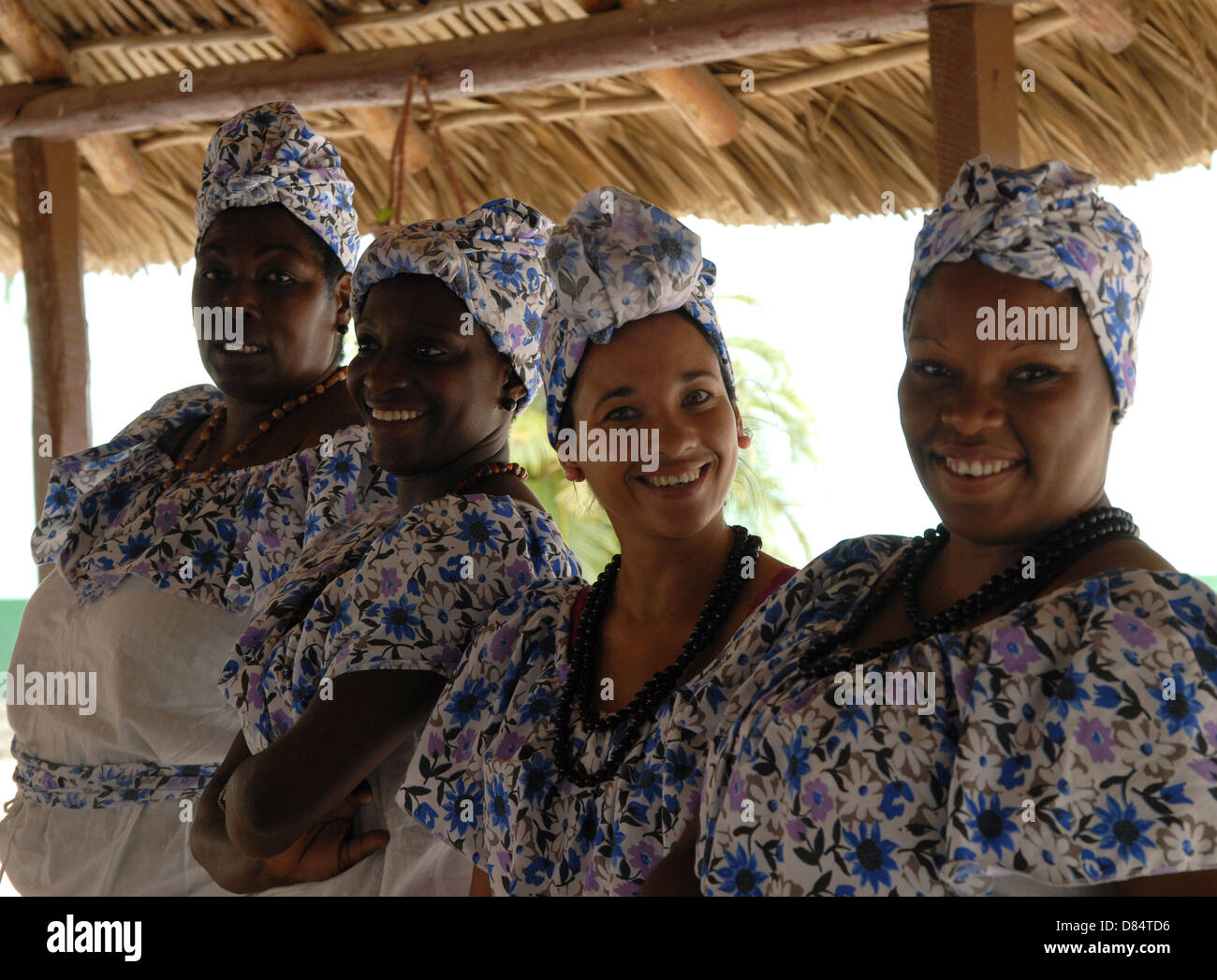 Cuban dancers in costume Stock Photo - Alamy