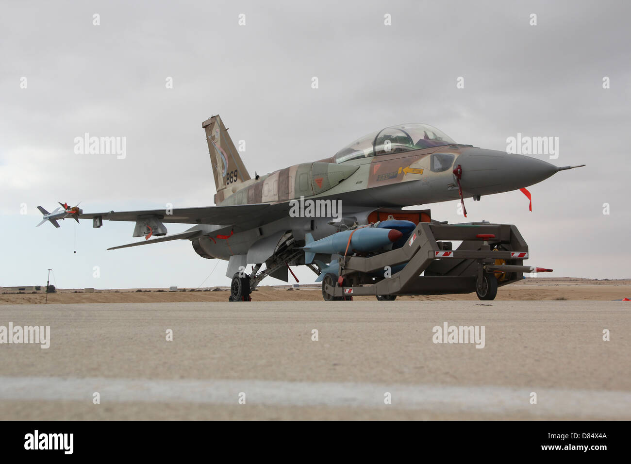 Ramon air base hi-res stock photography and images - Alamy