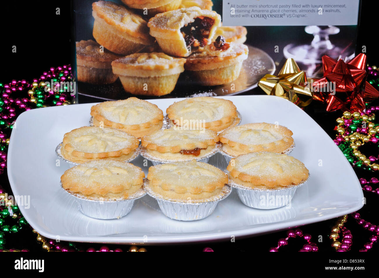 Red Green And Mince Pies High Resolution Stock Photography and Images ...