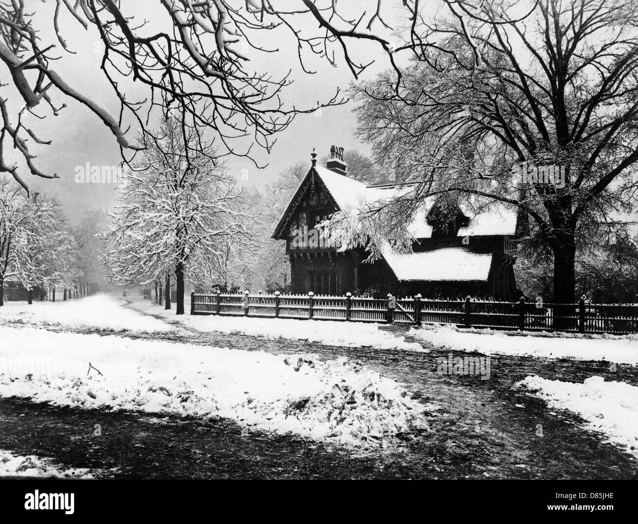 Park keepers lodge Black and White Stock Photos & Images - Alamy