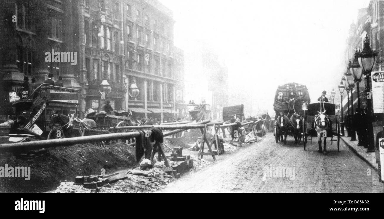 Oxford Street Roadworks 1900s Stock Photo