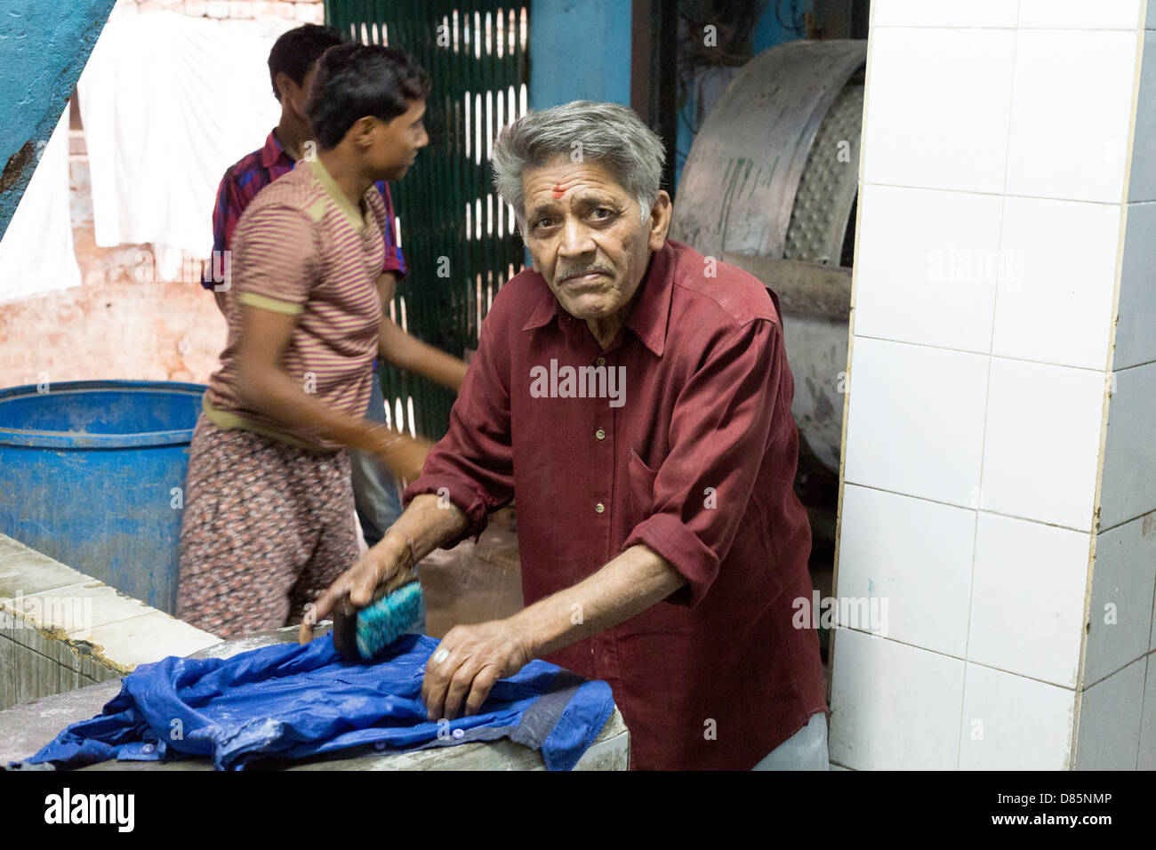 India, Uttar Pradesh, New Delhi, laundry workers Stock Photo Alamy
