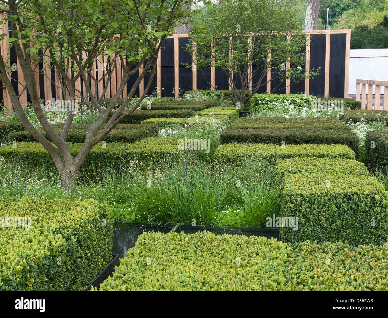 London, UK. 20th  May 2013. The Chelsea Flower Show. Pictured: The Daily Telegraph Garden. London, UK Credit: Ian Thwaites/Alamy Live News Stock Photo