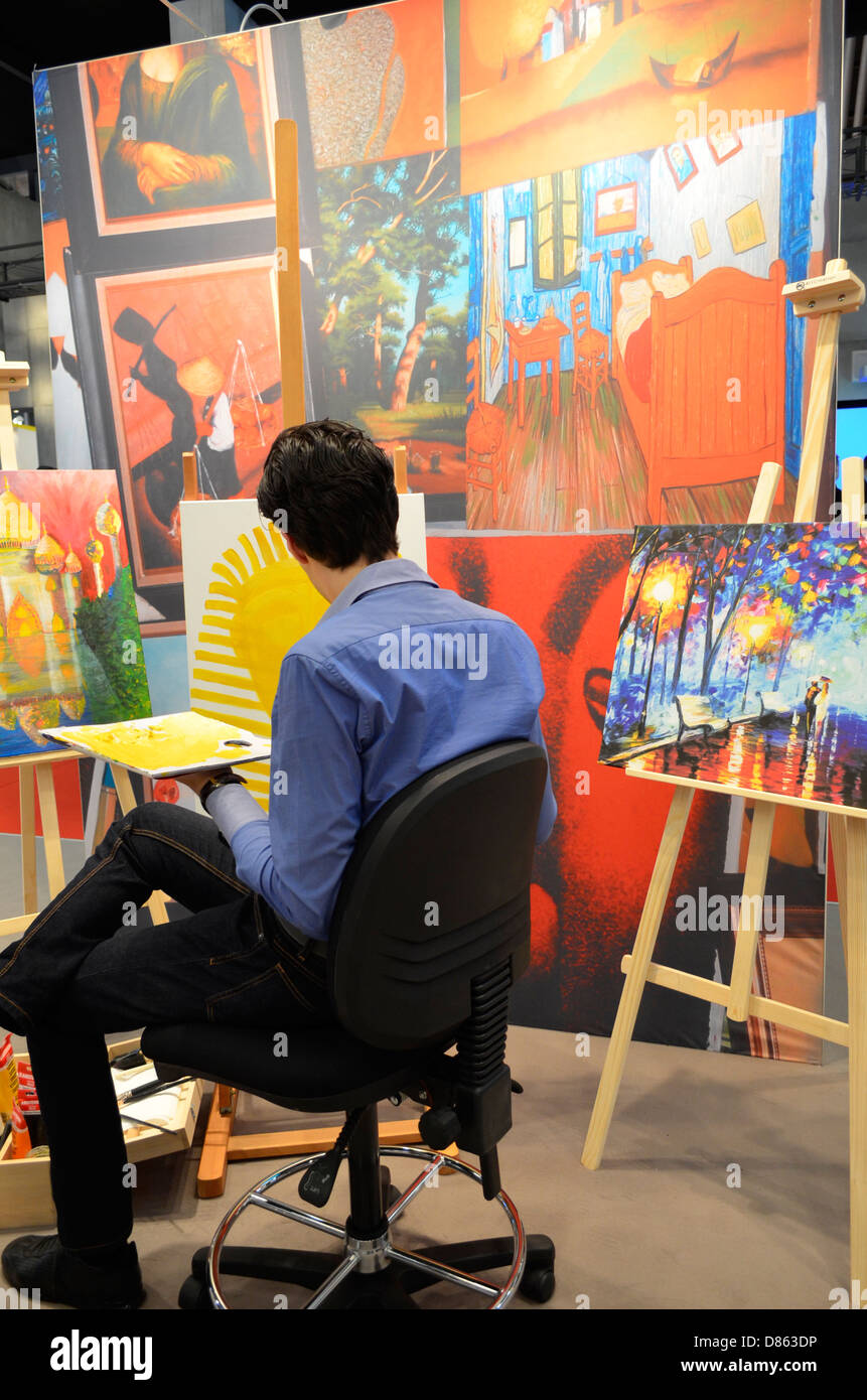 Artist colour hi-res stock photography and images - Alamy