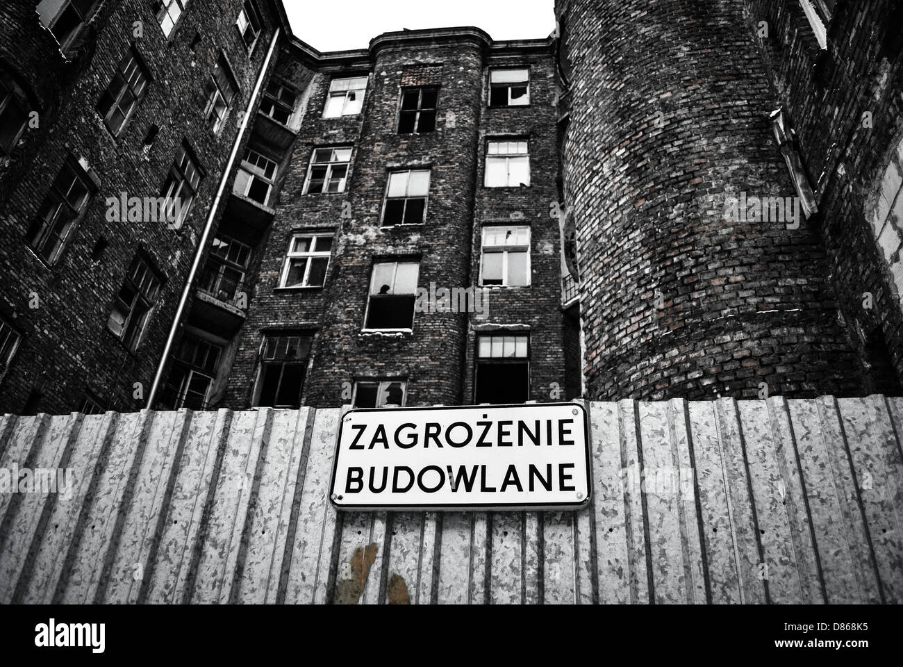 Abandoned Building In Warsaw Poland Stock Photo Alamy abandoned-building-in-warsaw-poland-stock-photo-alamy