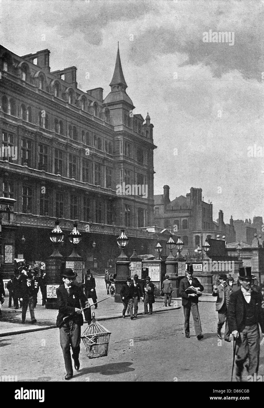 Man london 19th century street Black and White Stock Photos & Images ...