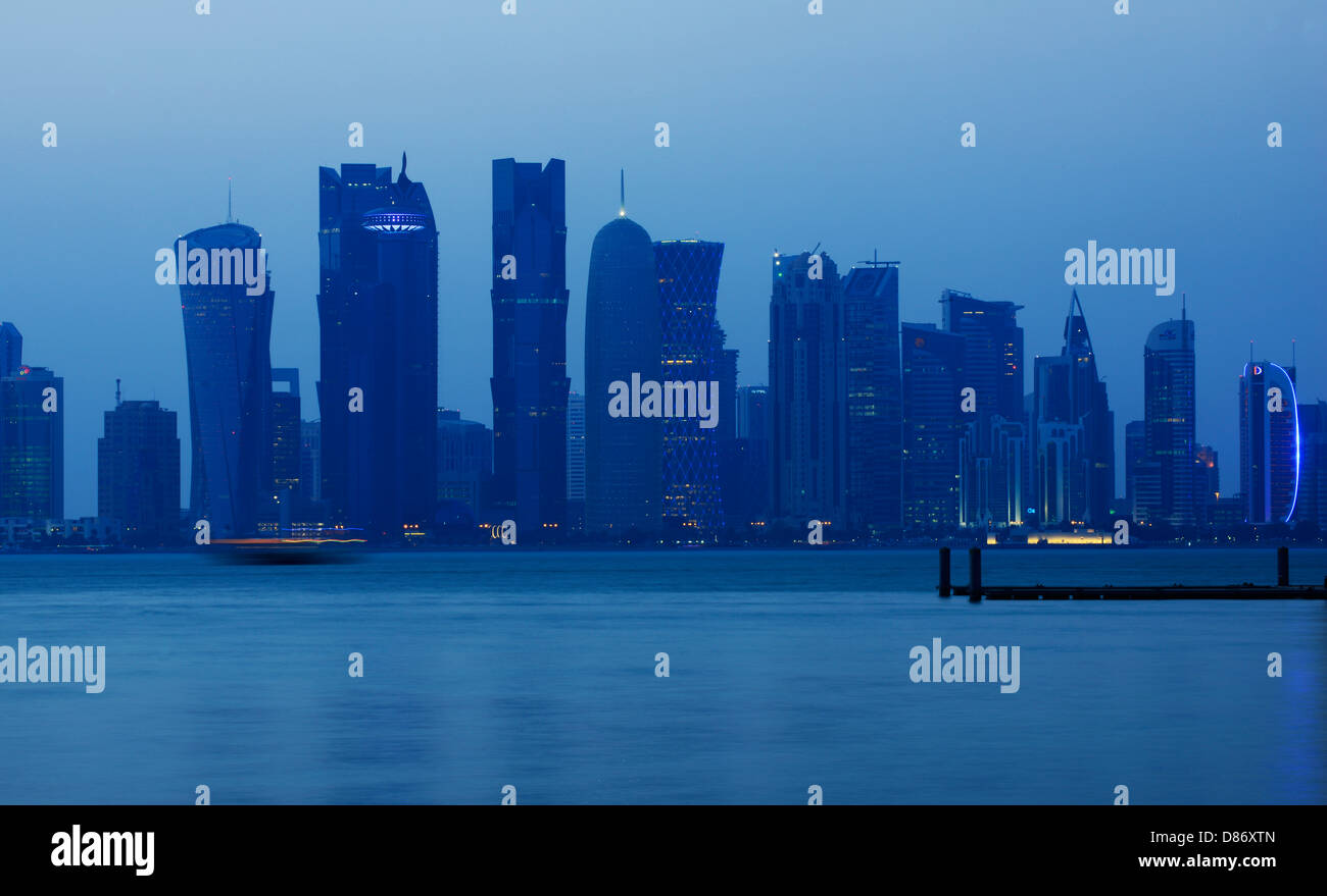 Doha skyline romantic hi-res stock photography and images - Alamy