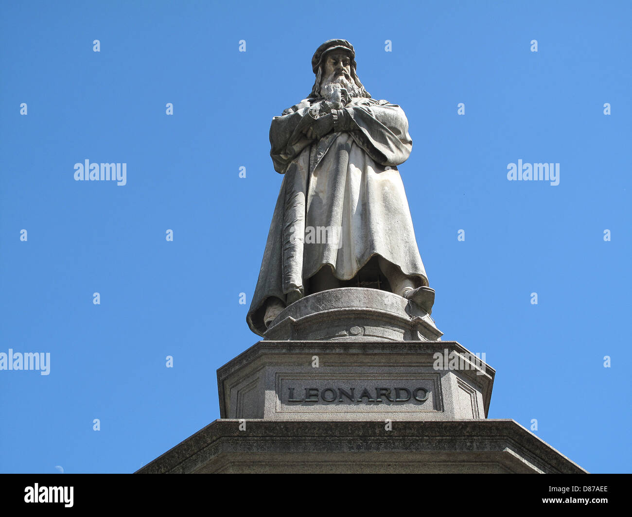 Statue Of Leonardo Da Vinci In Milan Italy Stock Photo Alamy