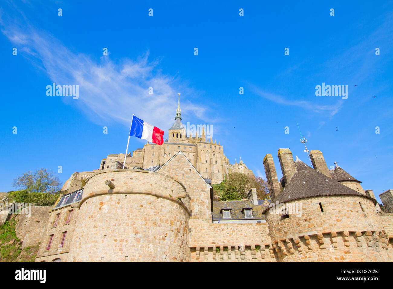 西嶋俊親、『風涛杳然（LE MONT-SAINT MICHEL）』 Mont Saint-Michel is a nearly 1,000-year-old church that