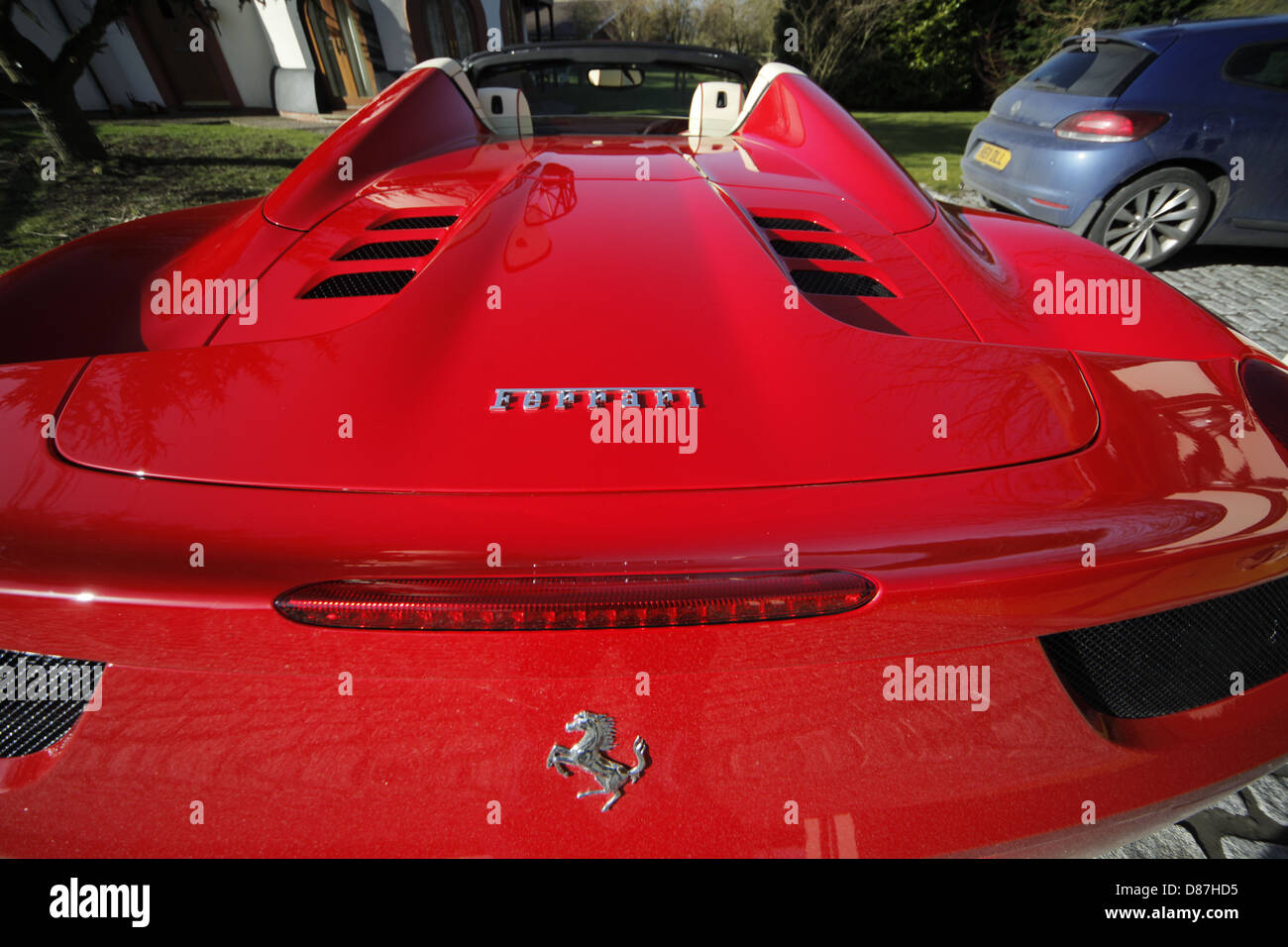 Convertible car ferrari rear view hi-res stock photography and images ...