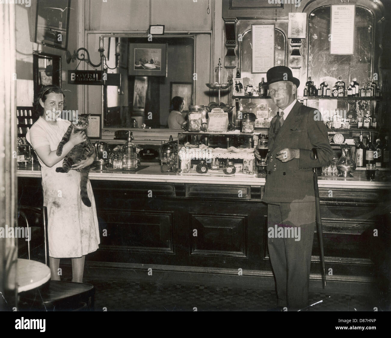 Sloane square station hires stock photography and images Alamy