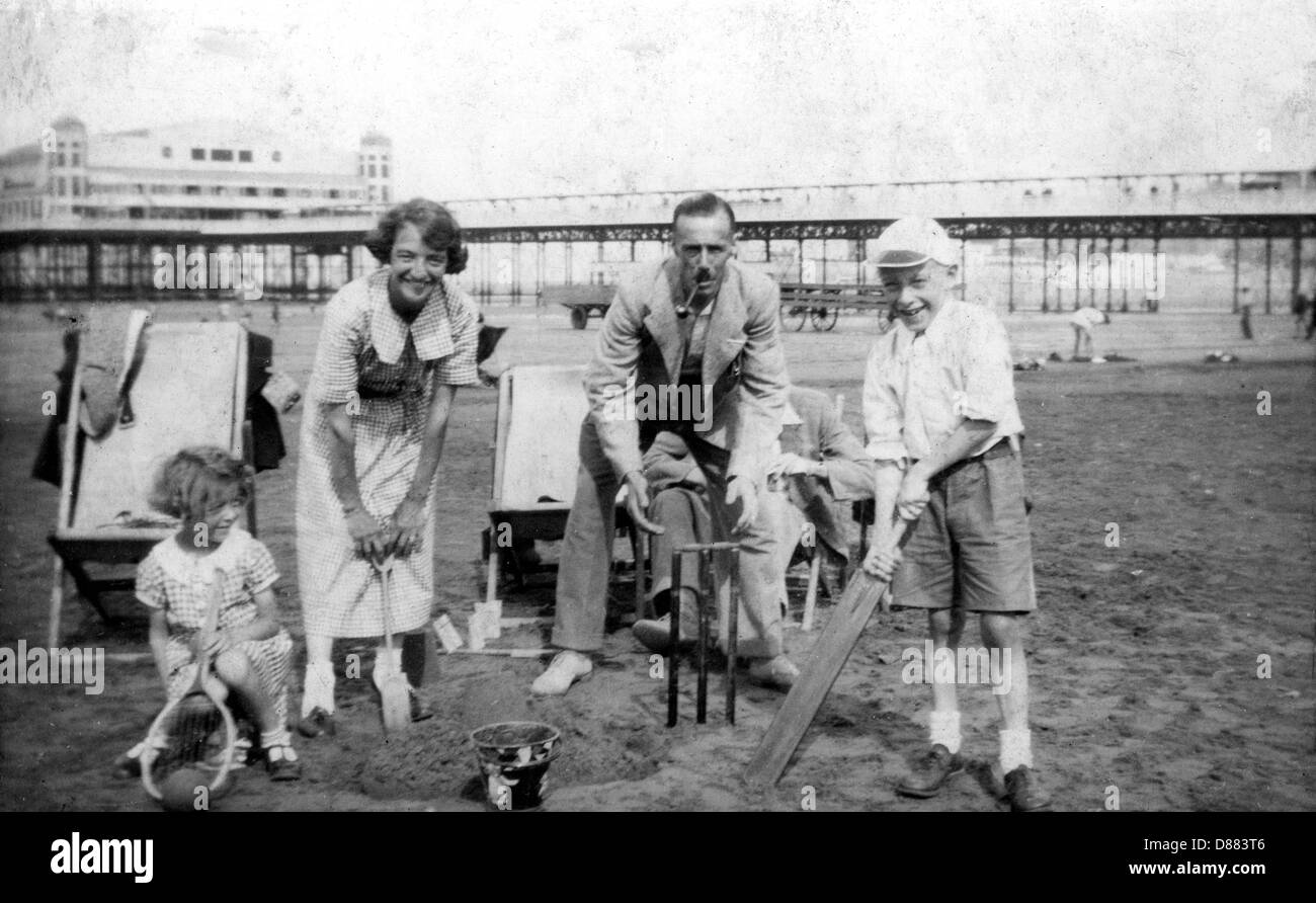 BEACH CRICKET - IN RUBBER PANTS, 1920s VINTAGE FOUND PHOTO