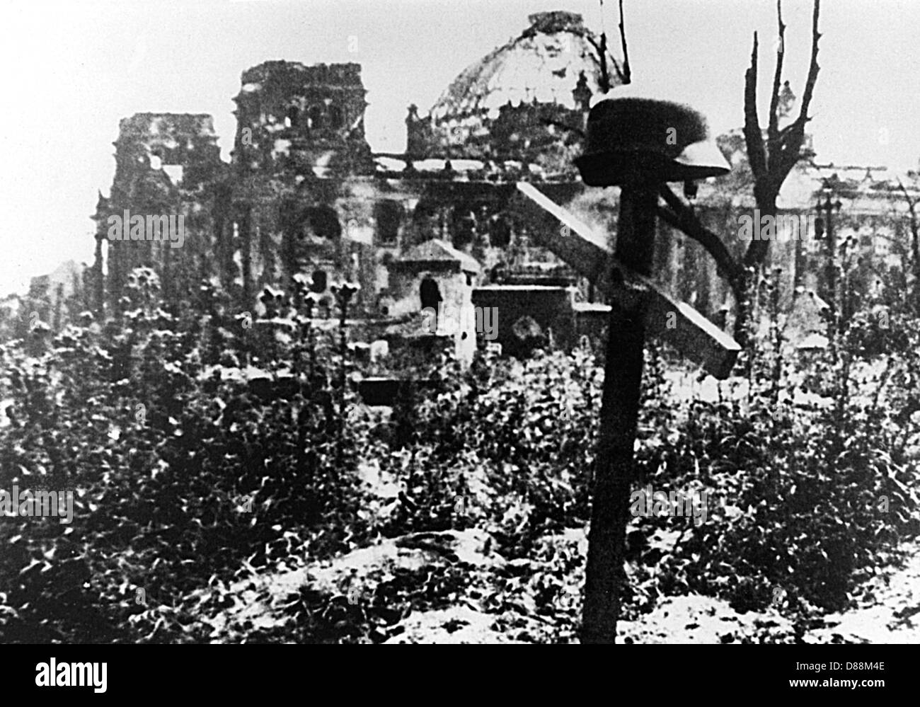 RUINED REICHSTAG 1945 Stock Photo