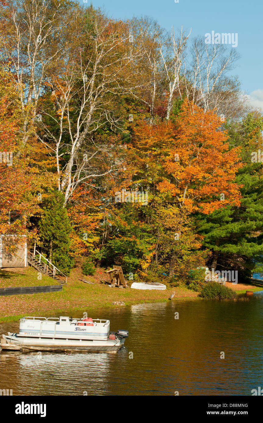 Fall foliage lake eden vermont hires stock photography and images Alamy
