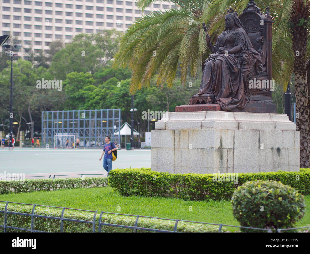 Queen Victoria Statue in Victoria Park, Hong Kong Stock Photo Alamy