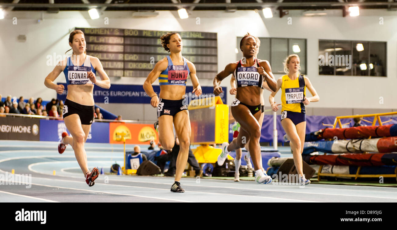 10 FEB - Women's 800m final, 2013 UK Indoor Championships, EIS, Sheffield, UK Stock Photo