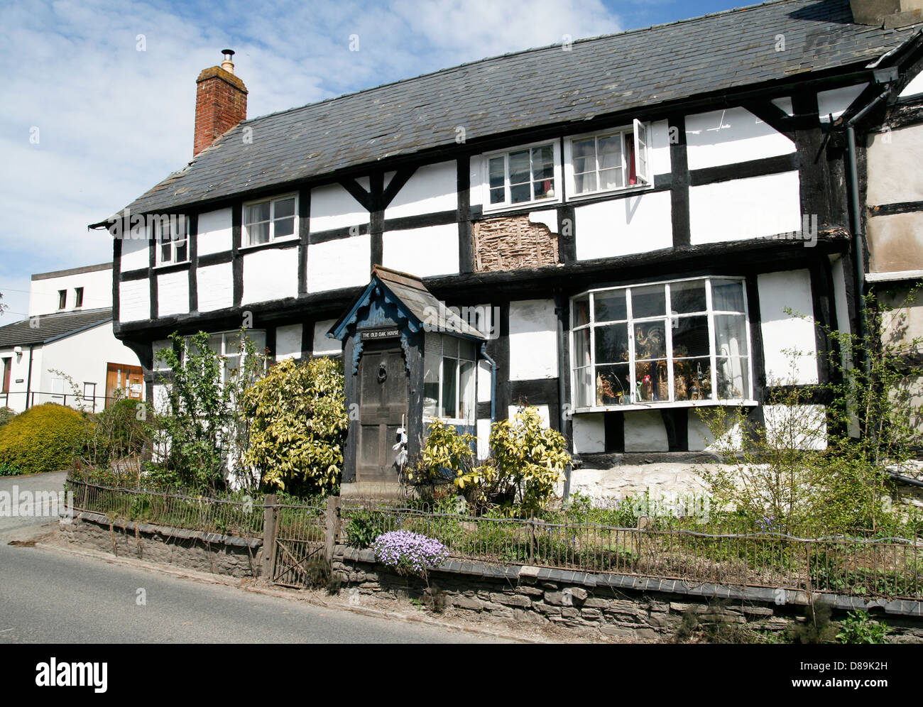 Old Oak House 16th century Black and White Village Trail Pembridge