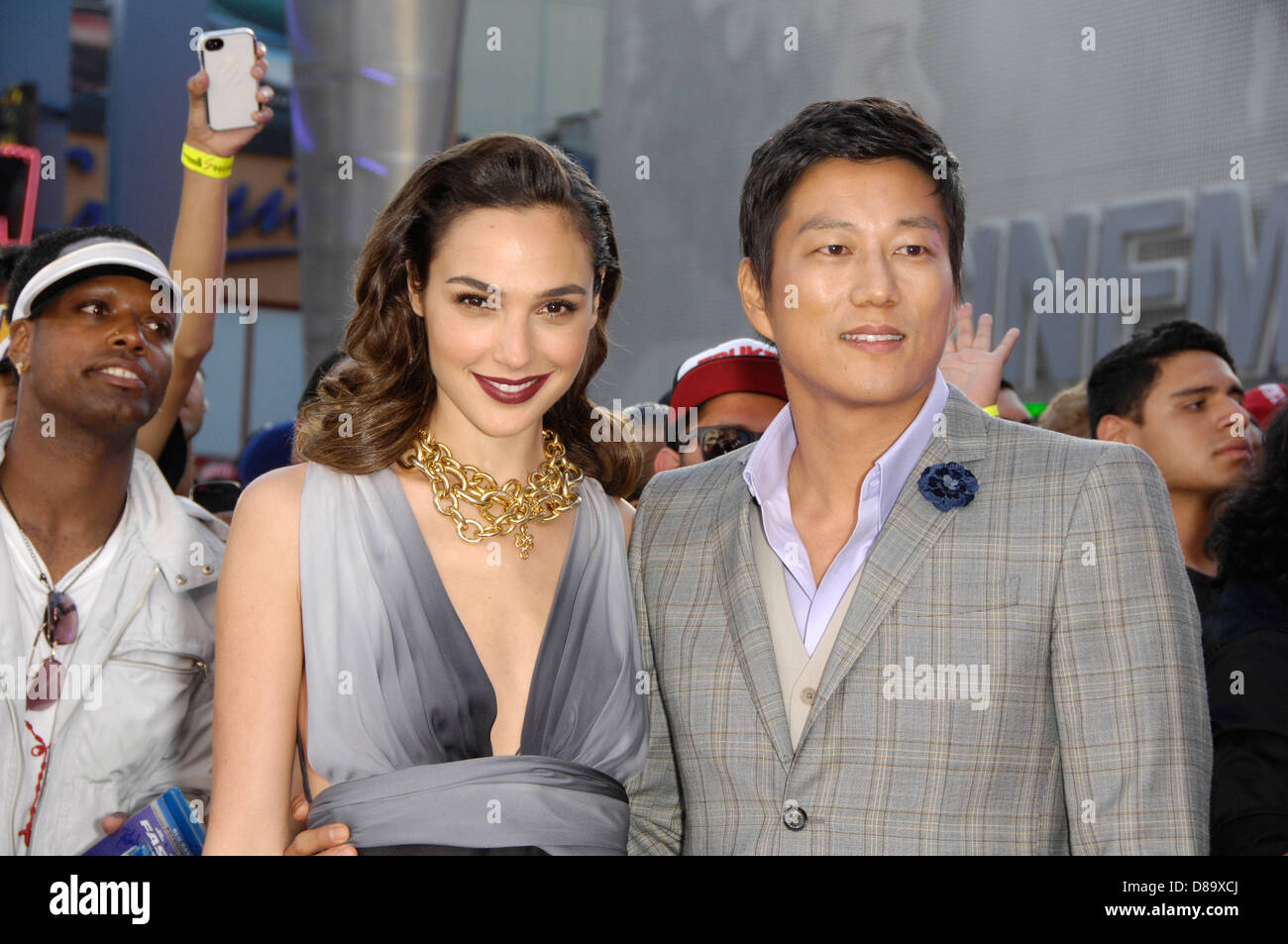 Gal gadot and sung kang hires stock photography and images Alamy