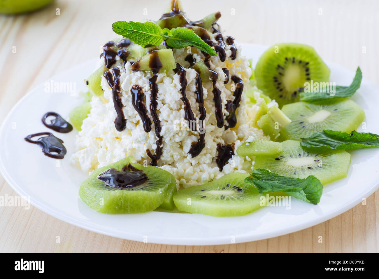 Kiwi sauce hi-res stock photography and images - Alamy
