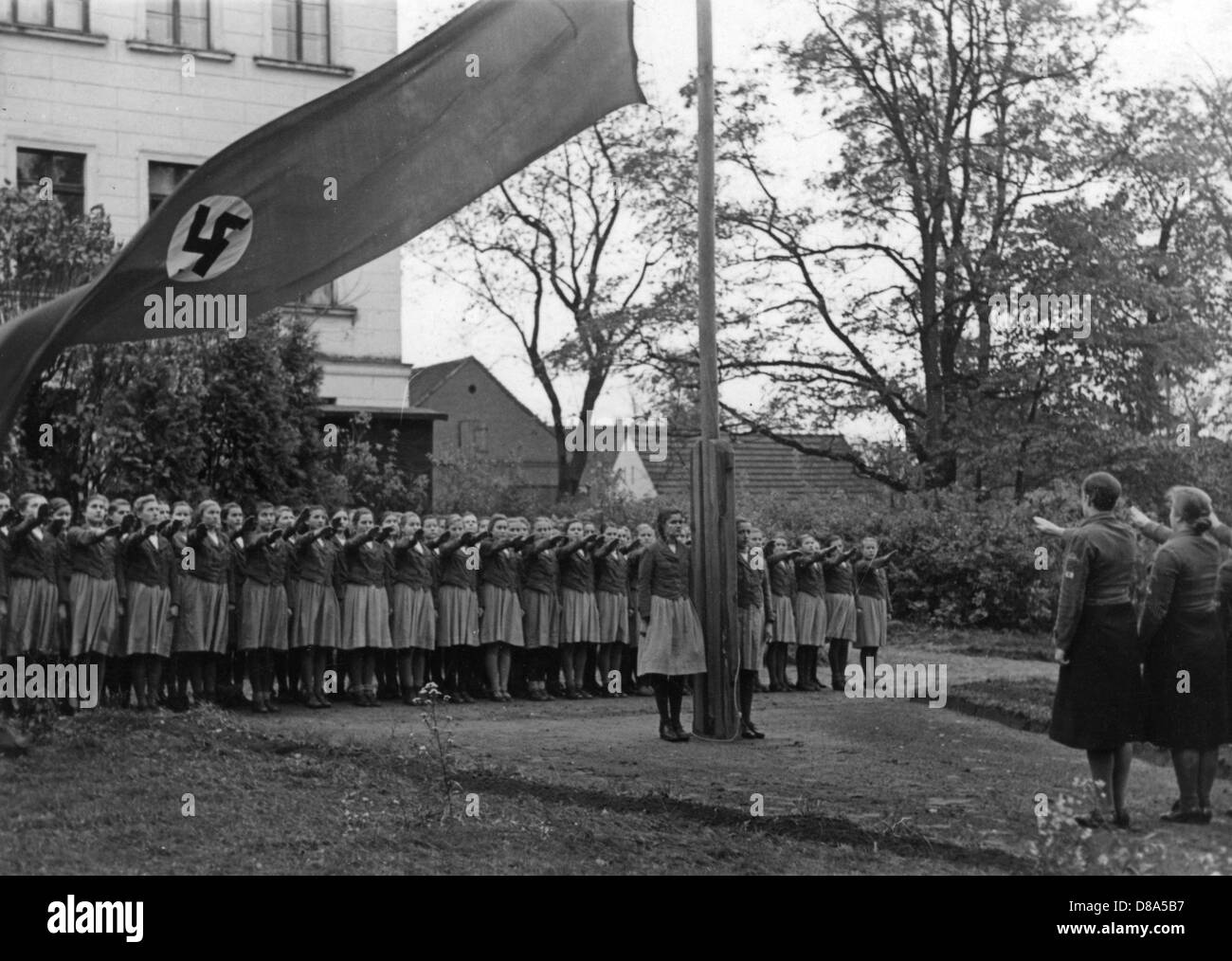 BDM GIVE NAZI SALUTE Stock Photo