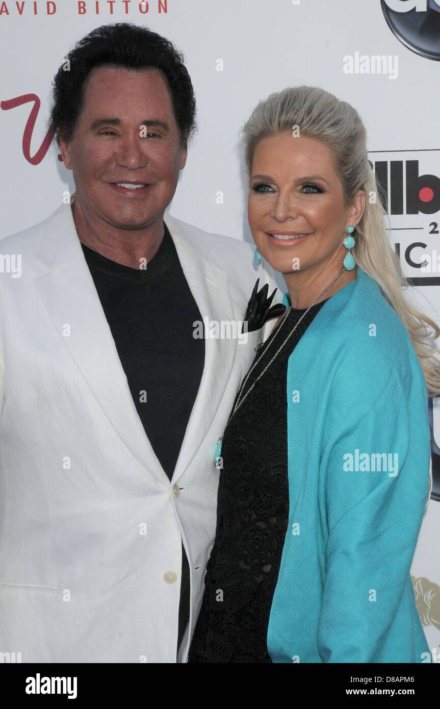 Wayne newton and wife hi-res stock photography and images - Alamy