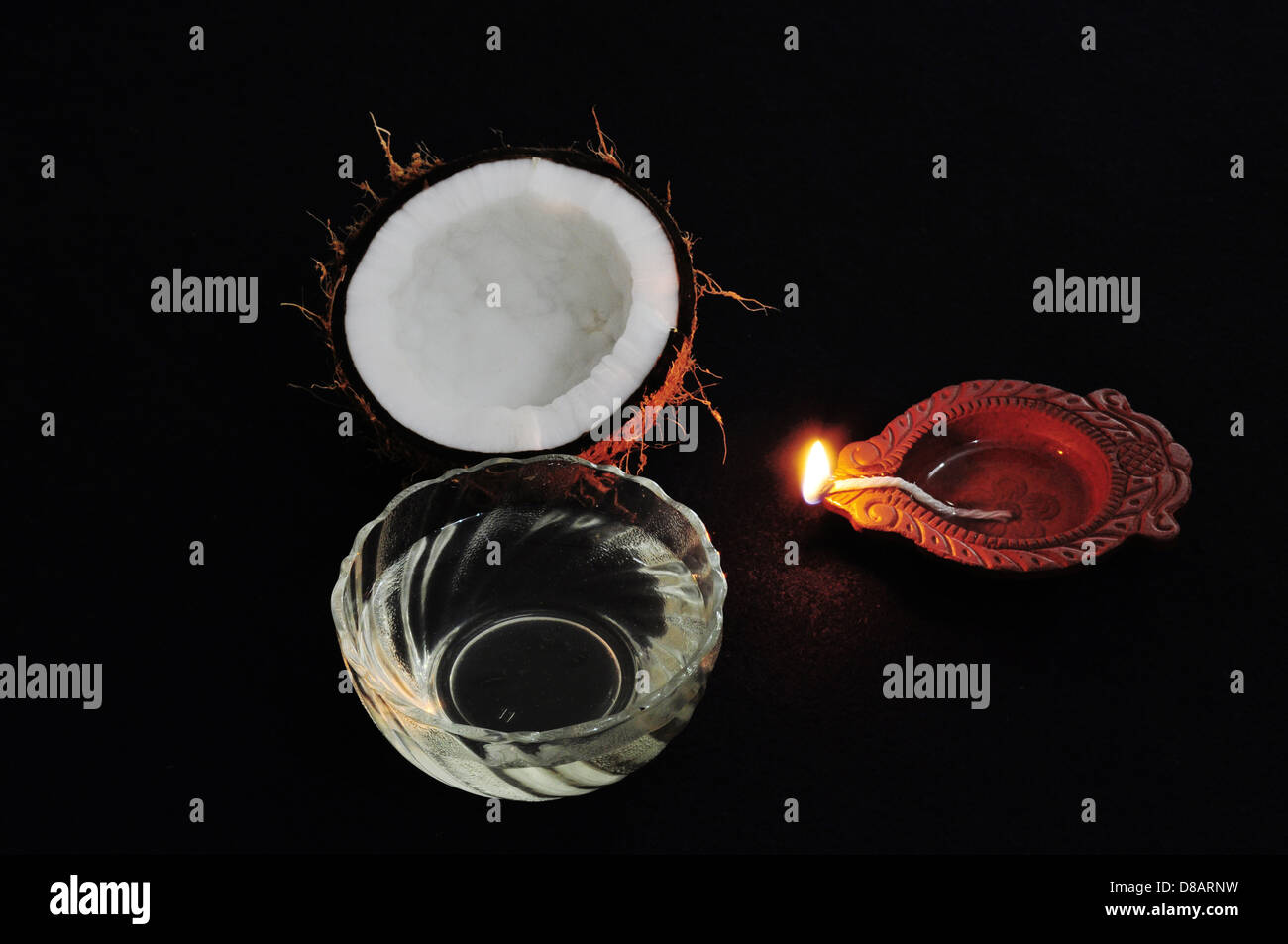 Coconut oil lamp hires stock photography and images Alamy