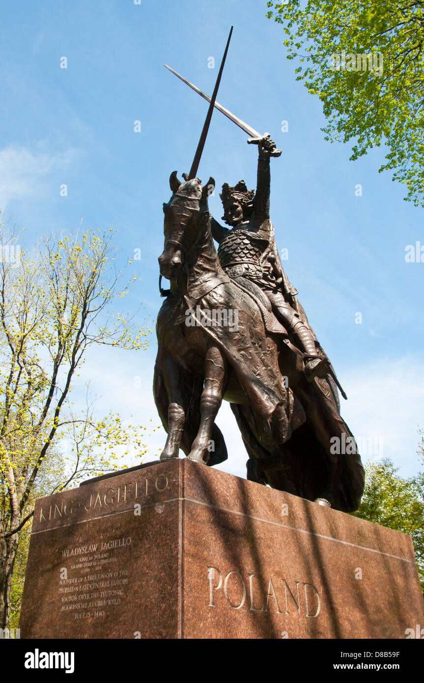 bronze statue Central Park Stock Photo Alamy