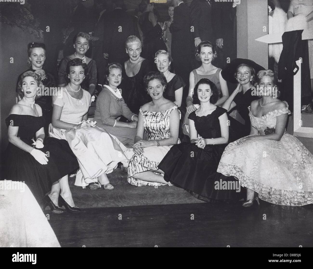 MONA FREEMAN.Left to Right bottom : Maggie Hayes, Nanette Febray , Mona Freeman , Jean Hagen , Margaret O'Brien , Marilyn Maxwell.Left to Right top : Mary Costa , Jeff Donnell , Marguerite Chapman , Audrey Totter , Dorothy McGuire and Diana Lynn.b360-1c.Supplied by   Photos, inc.(Credit Image: © Supplied By Globe Photos, Inc/Globe Photos/ZUMAPRESS.com) Stock Photo