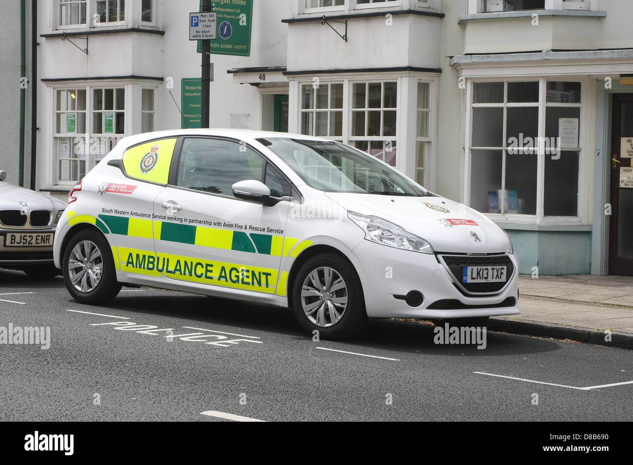 Ambulance agent car parked in a police parking space, used for coordination between Ambulance and fire services. May 2013 Stock Photo