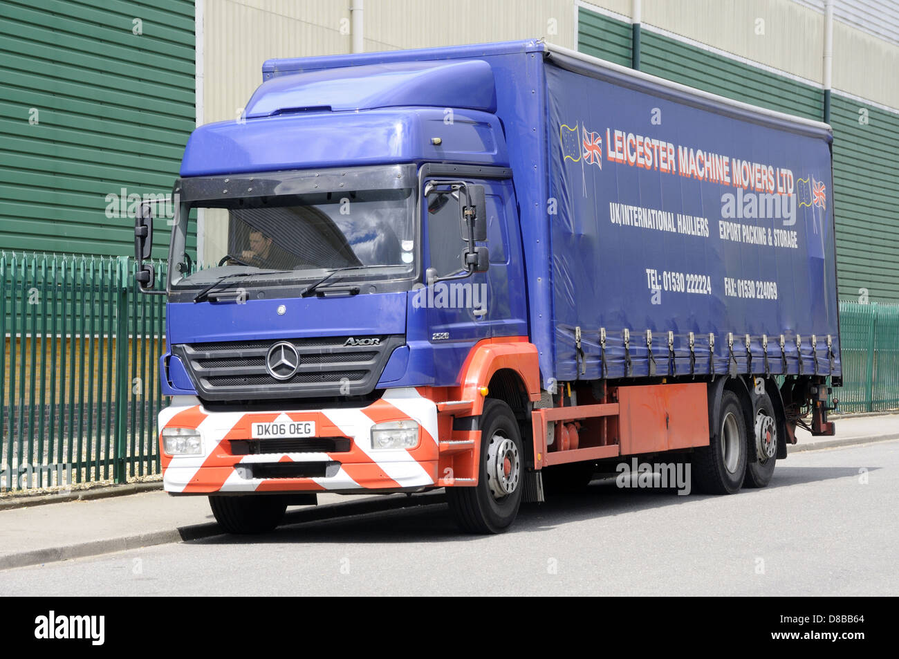A Mercedes Axor 2528 in the livery of Leicester Machine Movers, in Leicester, Leicestershire