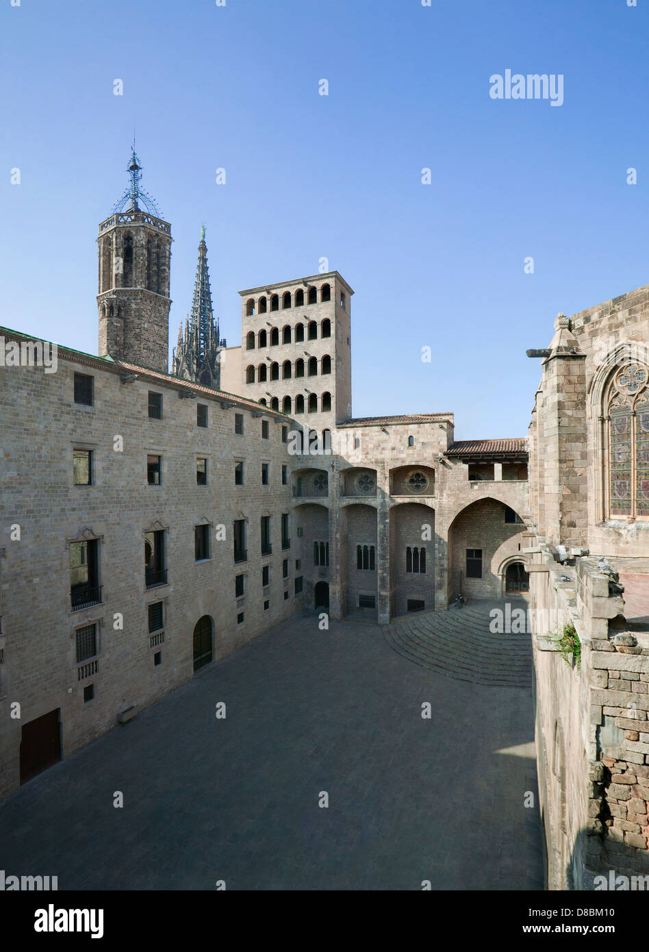 Monumento medieval hi-res stock photography and images - Alamy