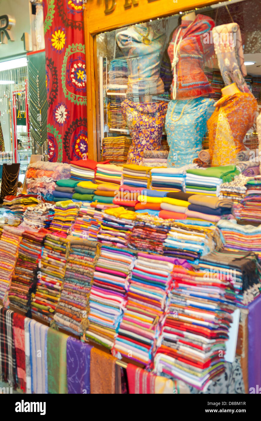 Scarf shop in grand bazaar hi-res stock photography and images - Alamy
