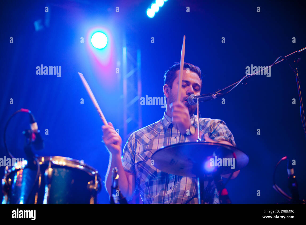 Powys, Wales, UK. 23rd May 2013. Emerging British Band, Thumpers ...