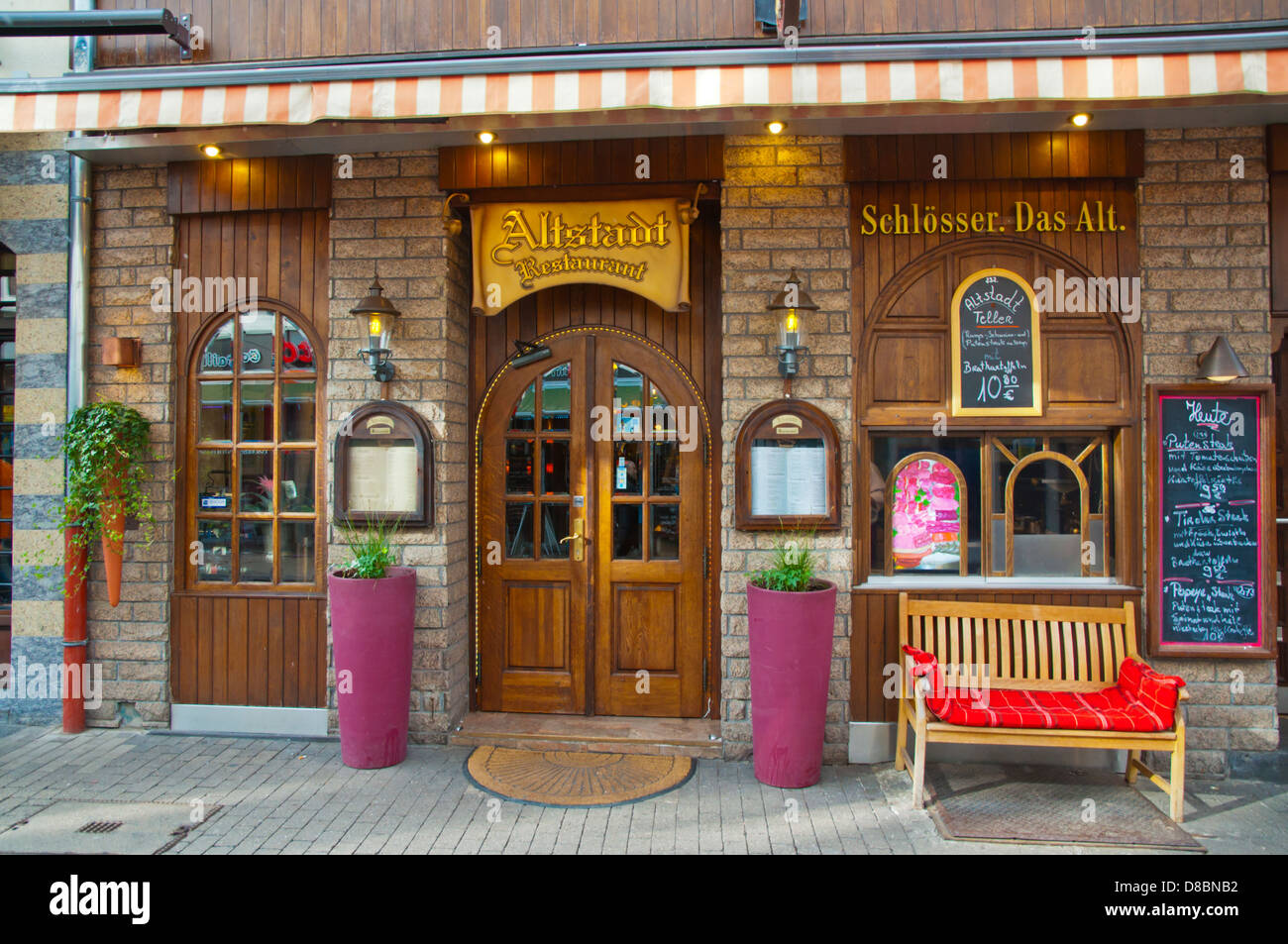 Altstadt restaurant beer hall exterior Berger Strasse the old town