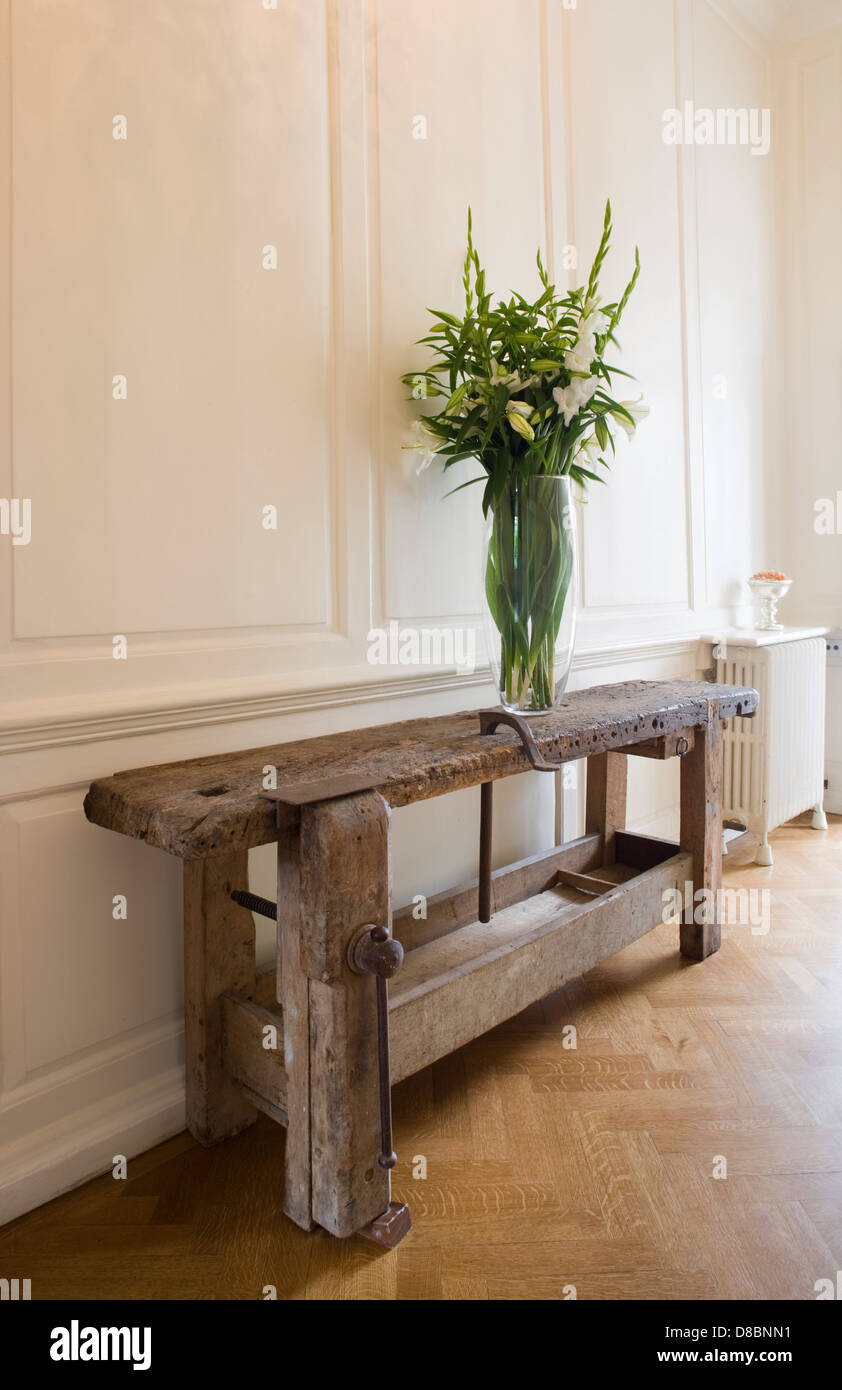 entrance hall table Stock Photo Alamy